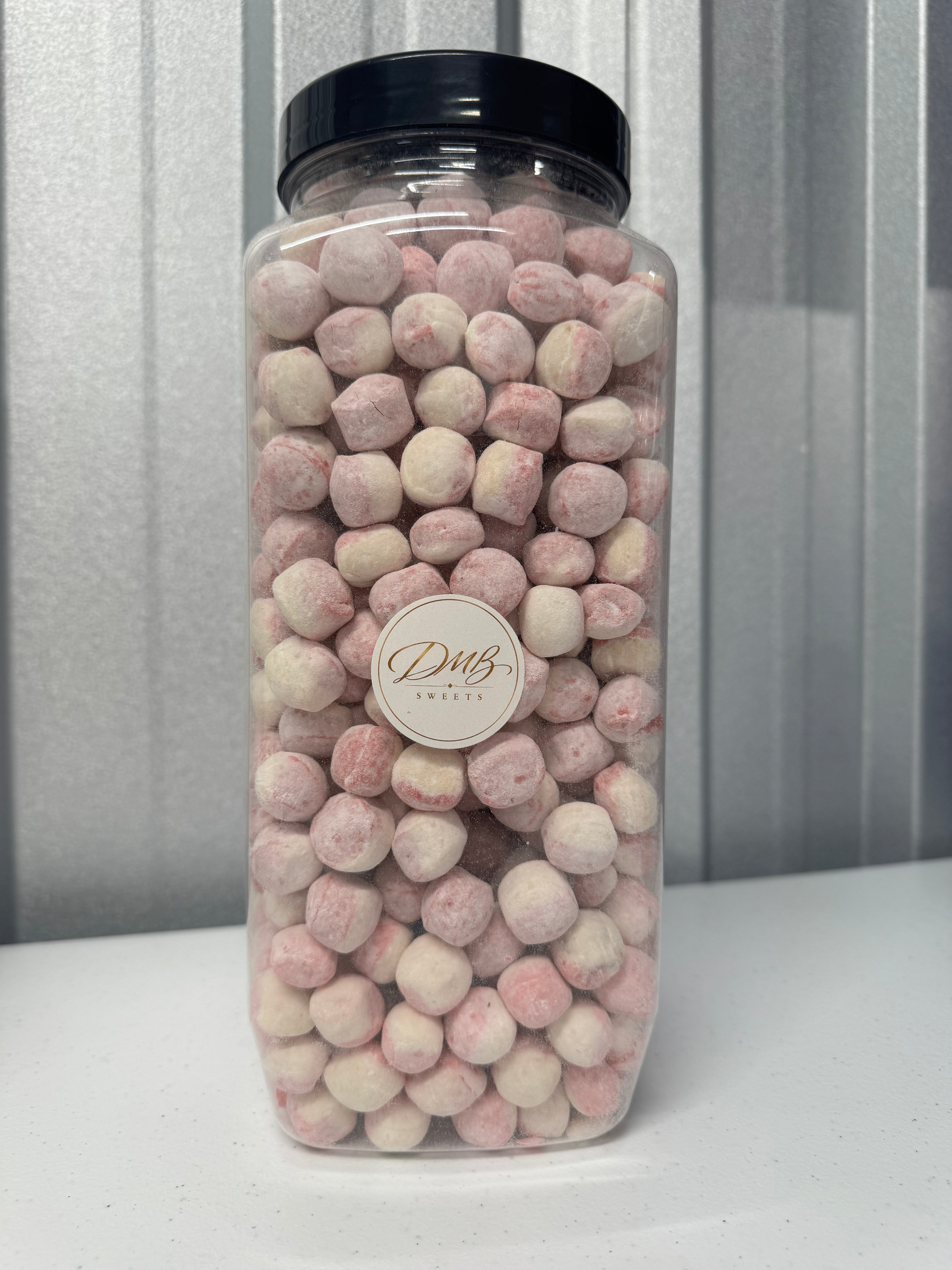 Strawberries & Cream Bon Bon